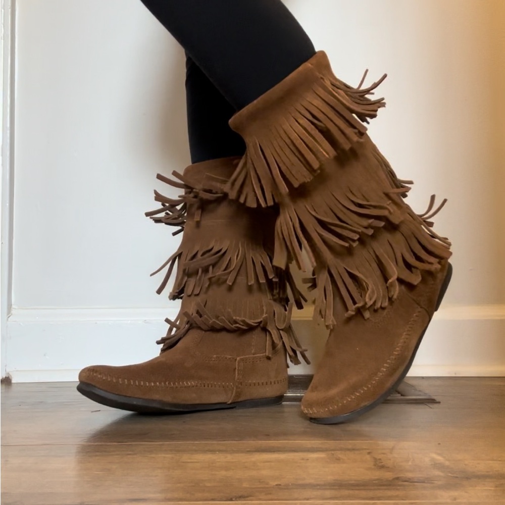 Womans Minnetonka moccasin high-boots